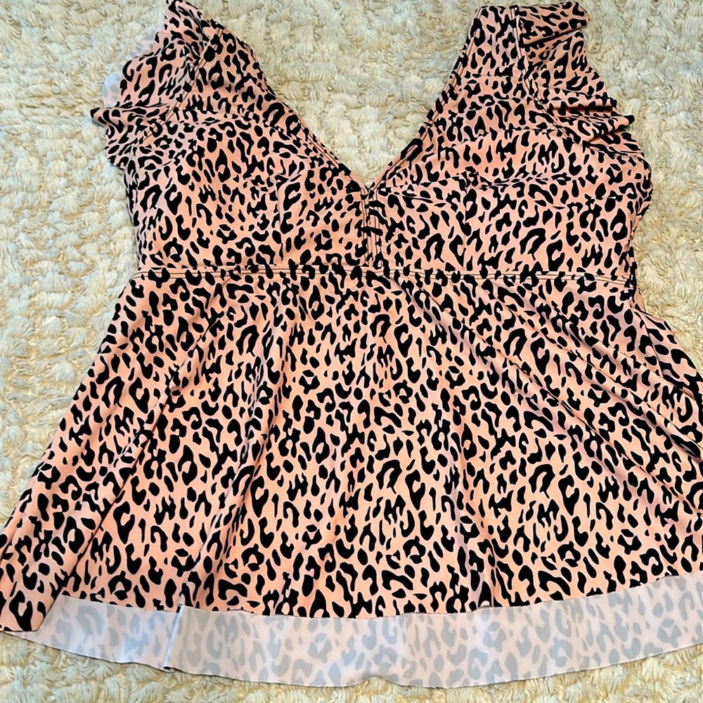 Swimwear top for women